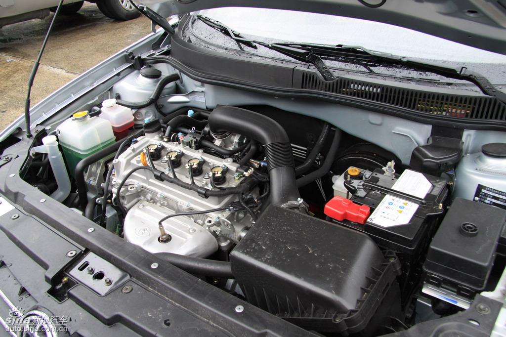 中华骏捷cross发动机实拍图