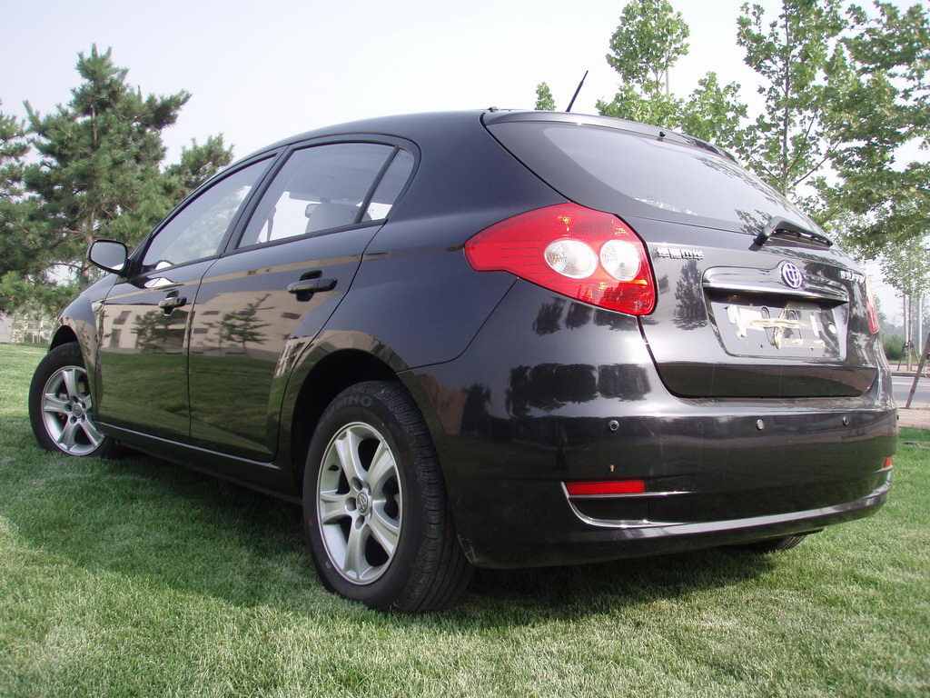 中华骏捷frv试车实拍_骏捷frv外观图片11857_汽车图库_新浪汽车_新浪