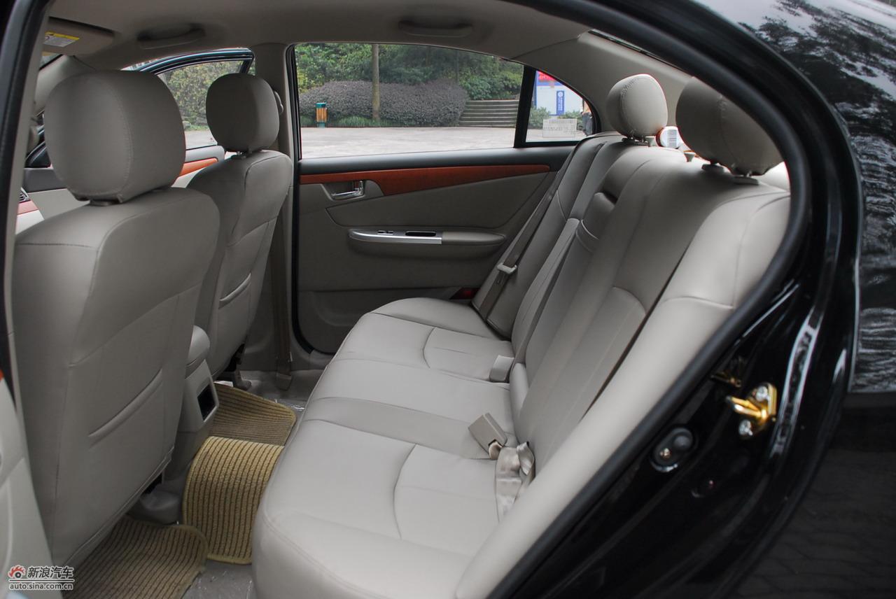 力帆620贺岁版内饰_力帆620空间图片227138_汽车图库_新浪汽车_新浪网