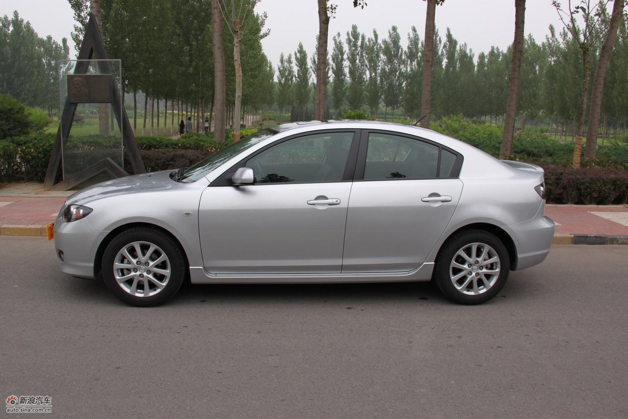 马自达3经典款外观