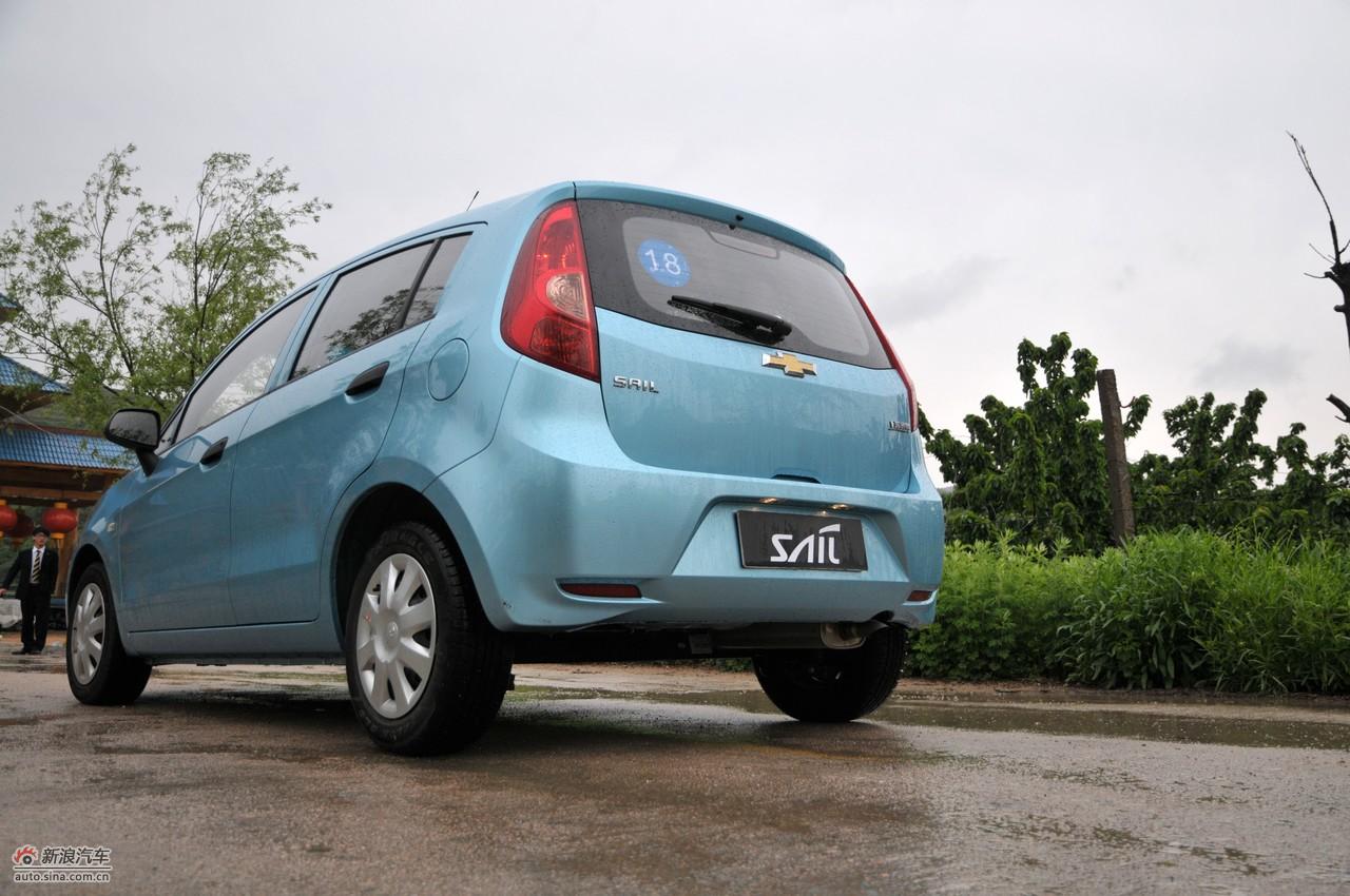 新赛欧两厢版1.2emt外观-皓空蓝