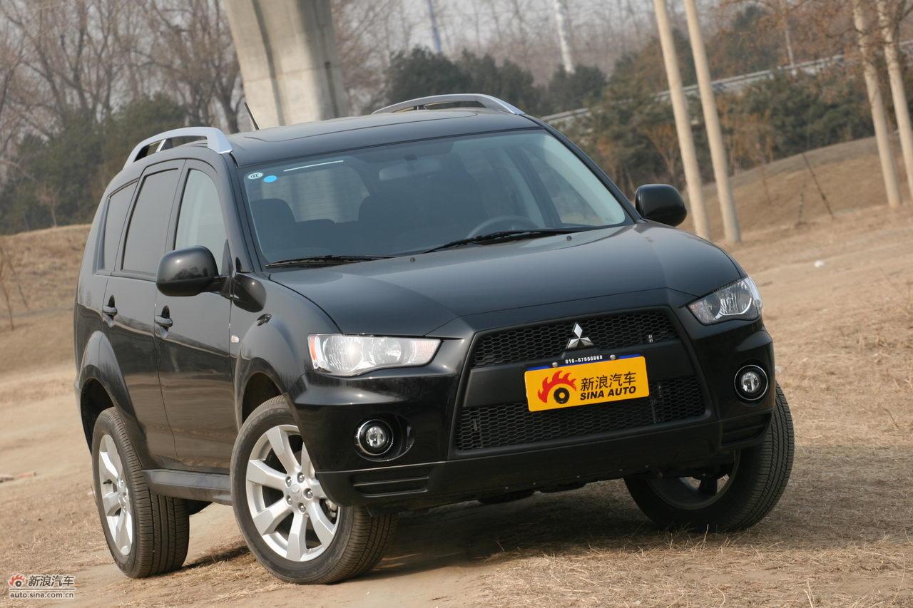 三菱欧蓝德ex劲界2.0运动版外观及细节