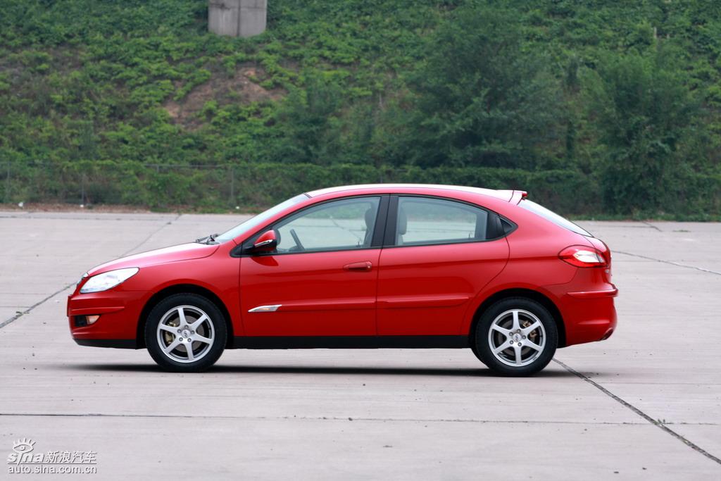 奇瑞a3两厢试驾实拍图外观