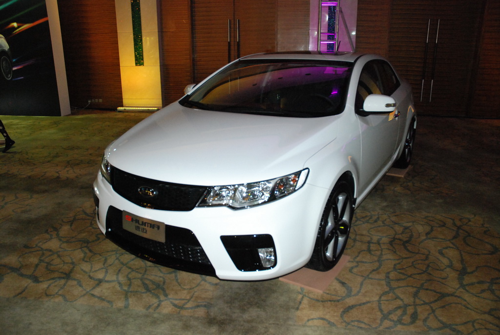 起亚shuma速迈实拍外观