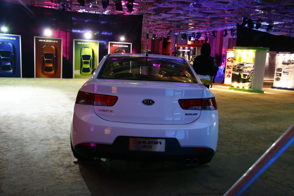 起亚shuma速迈实拍外观