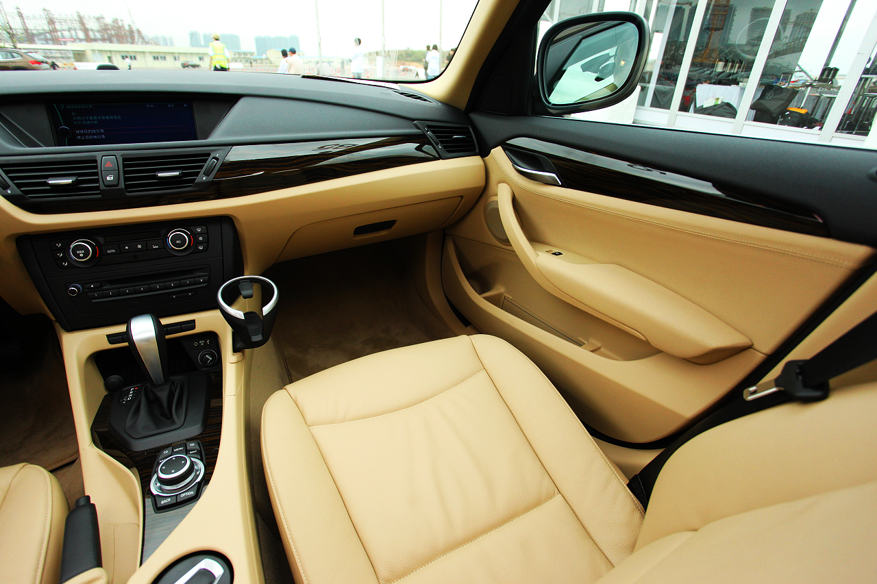 bmw x1 xdrive28i内饰图片_宝马x1-进口内饰图片223494_汽车图库_新浪