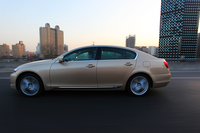 雷克萨斯gs450h动态外观图片.