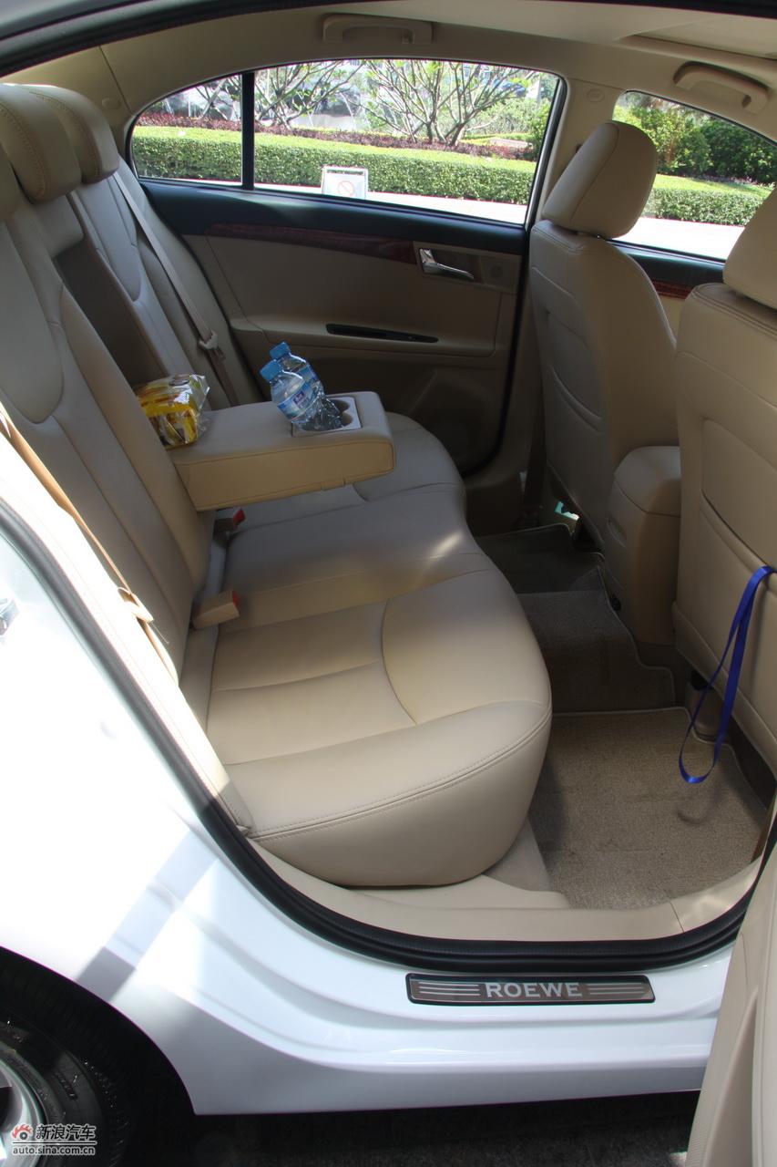 新浪汽车深圳试驾荣威350-内饰