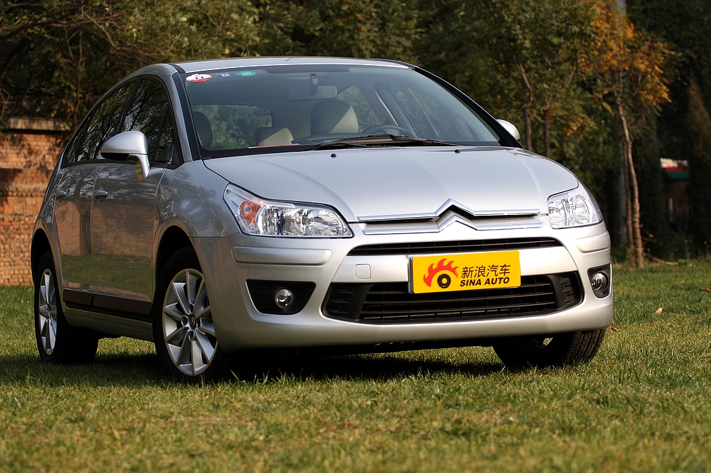 图为东风雪铁龙世嘉外观图片.
