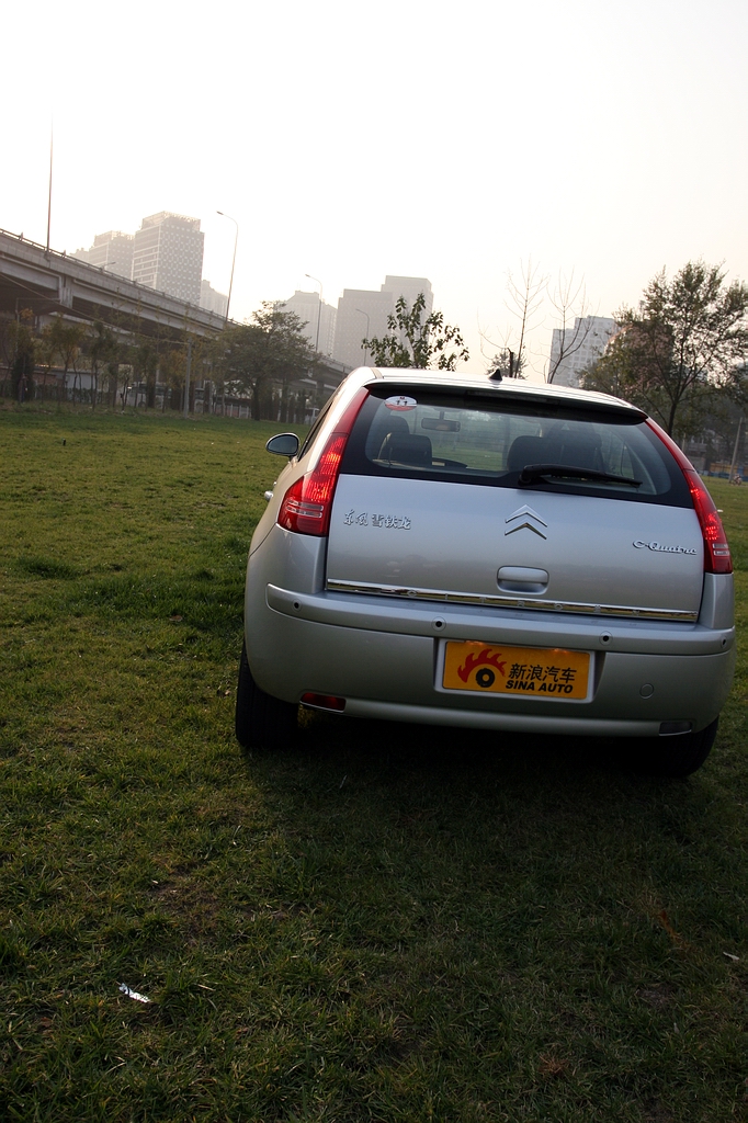 图为东风雪铁龙世嘉外观图片.