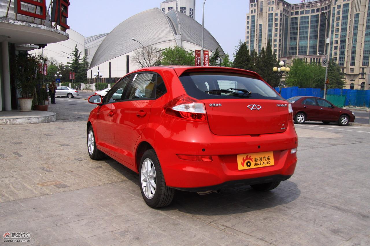 奇瑞风云2两厢外观实拍图