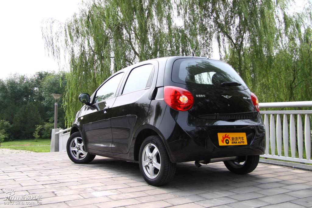 新浪汽车试驾瑞麒m1外观实拍图