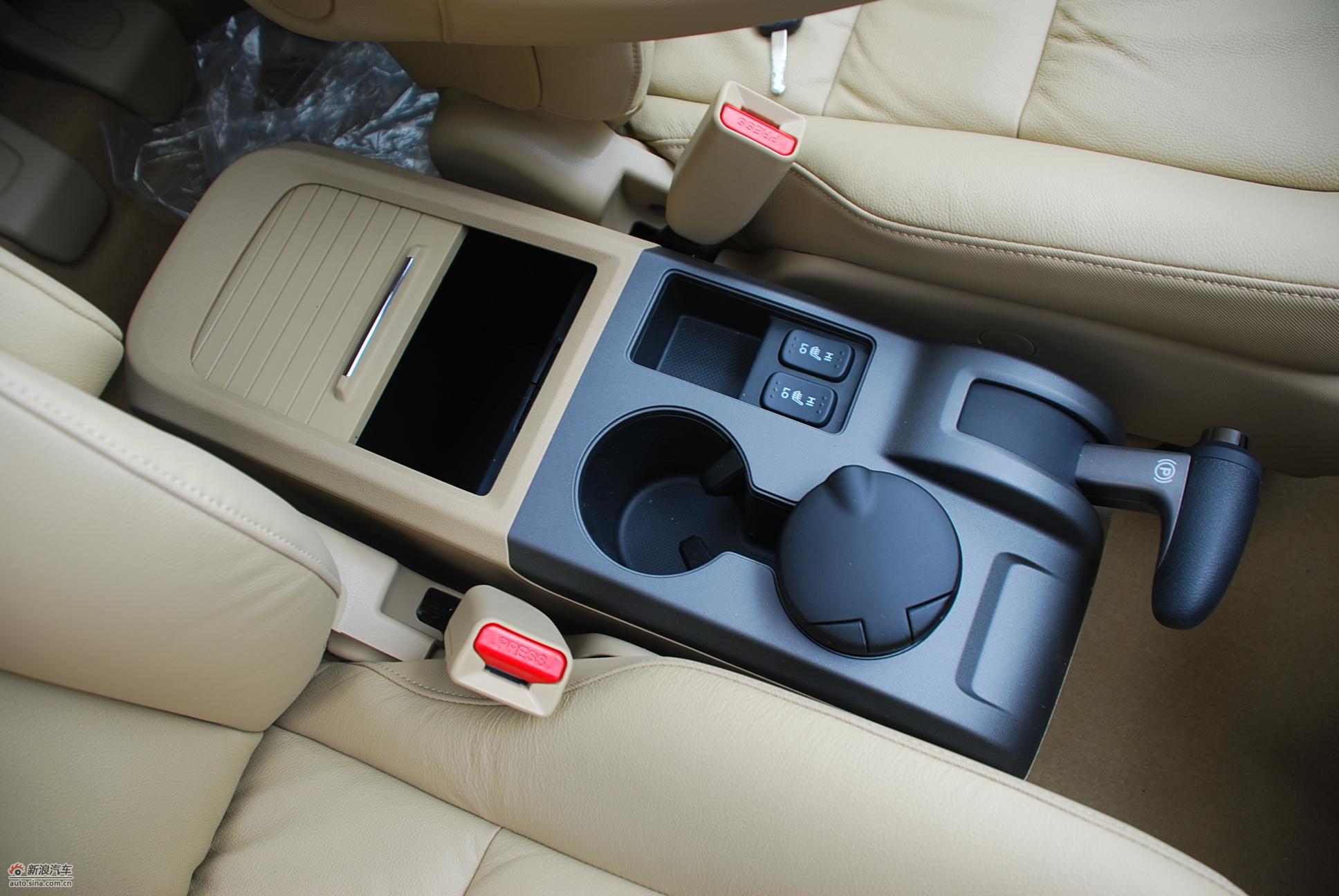 新浪试驾2010款crv图集-内饰