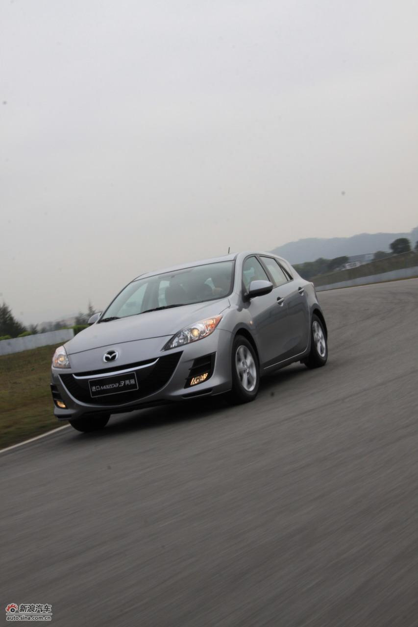 全新进口mazda3两厢动态实拍_马自达3-进口试车图片220030_汽车图库