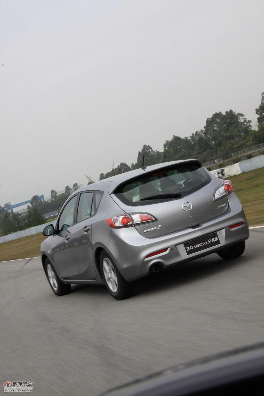 全新进口mazda3两厢动态实拍_马自达3-进口试车图片220080_汽车图库