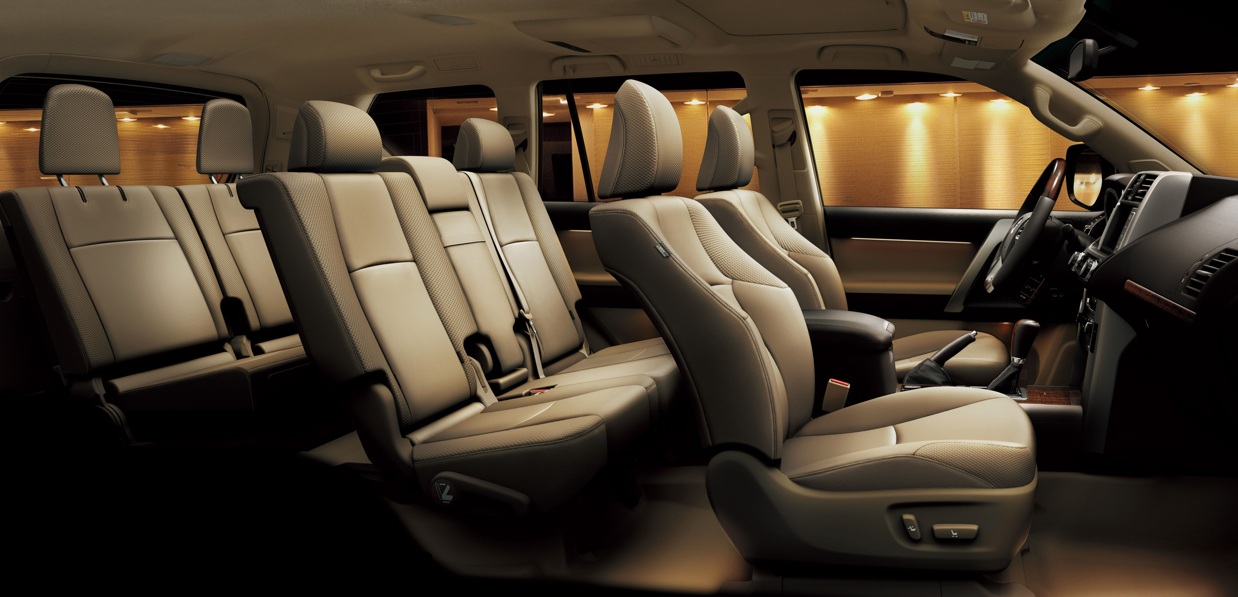 一汽丰田新普拉多内饰空间更多>> 一汽丰田新普拉多座椅