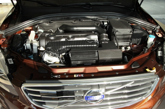 2015款沃尔沃XC60 2.0T T5 AWD智驭版