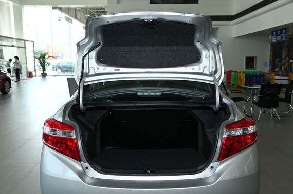 2014款威驰1.5L手动智尚版