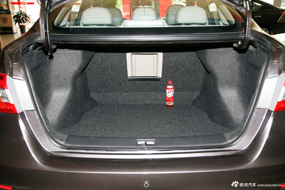 2012款轩逸经典1.6XL手动豪华版