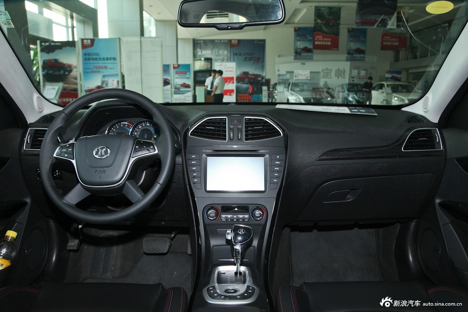 2014款绅宝D70 2.0T 自动豪华版