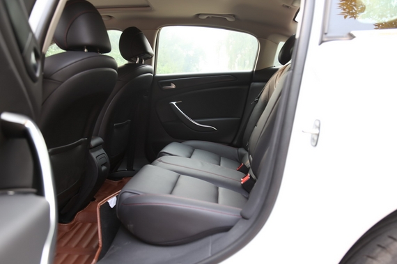 2014款雪铁龙C5 1.6T自动尊享型