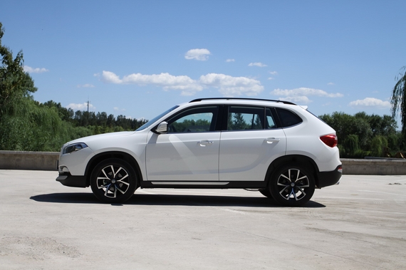 2014款中华V5 1.5T自动两驱豪华型