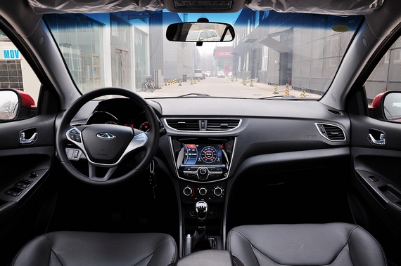 2015款艾瑞泽3 1.5L手动够炫版