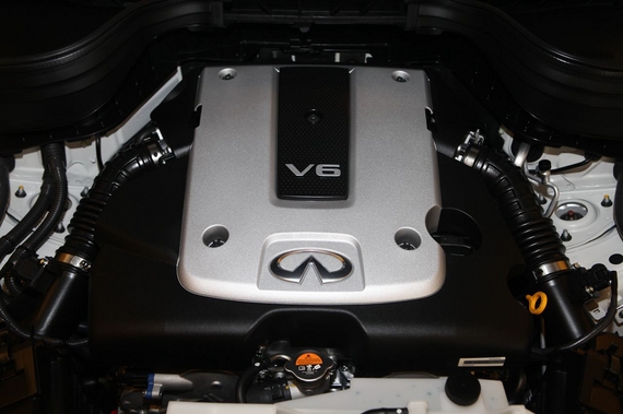 2013款英菲尼迪QX50 2.5L两驱优雅版