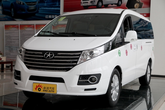 2013款瑞风M5 2.0T自动商务版