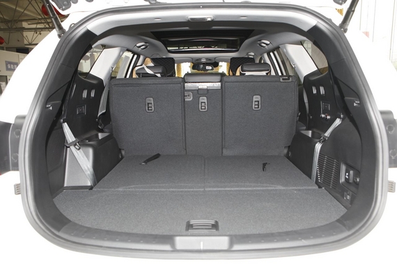 2013款格锐3.3L 7座旗舰型