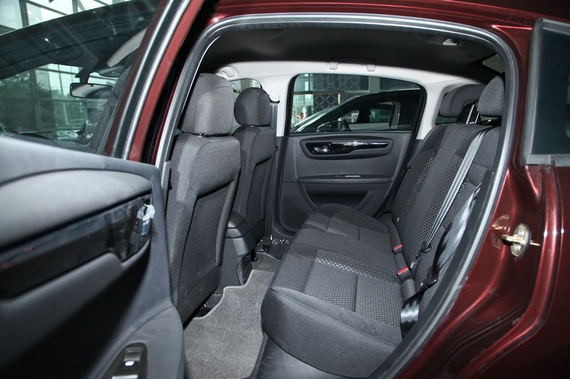 2013款世嘉三厢1.6L手动品尚型