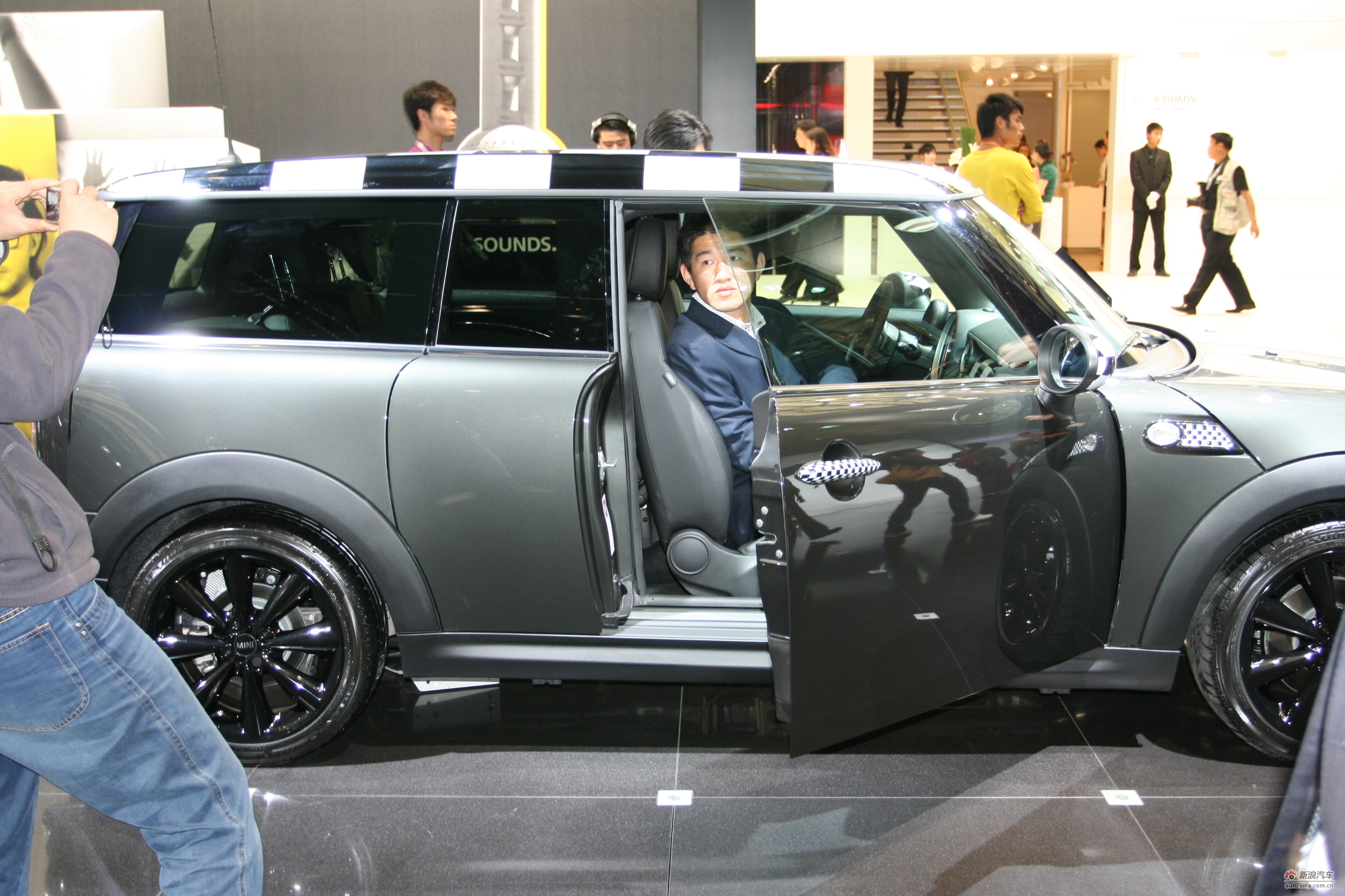 minicooperclubman_mini clubman车展图片5248901_汽车图库_新浪汽车