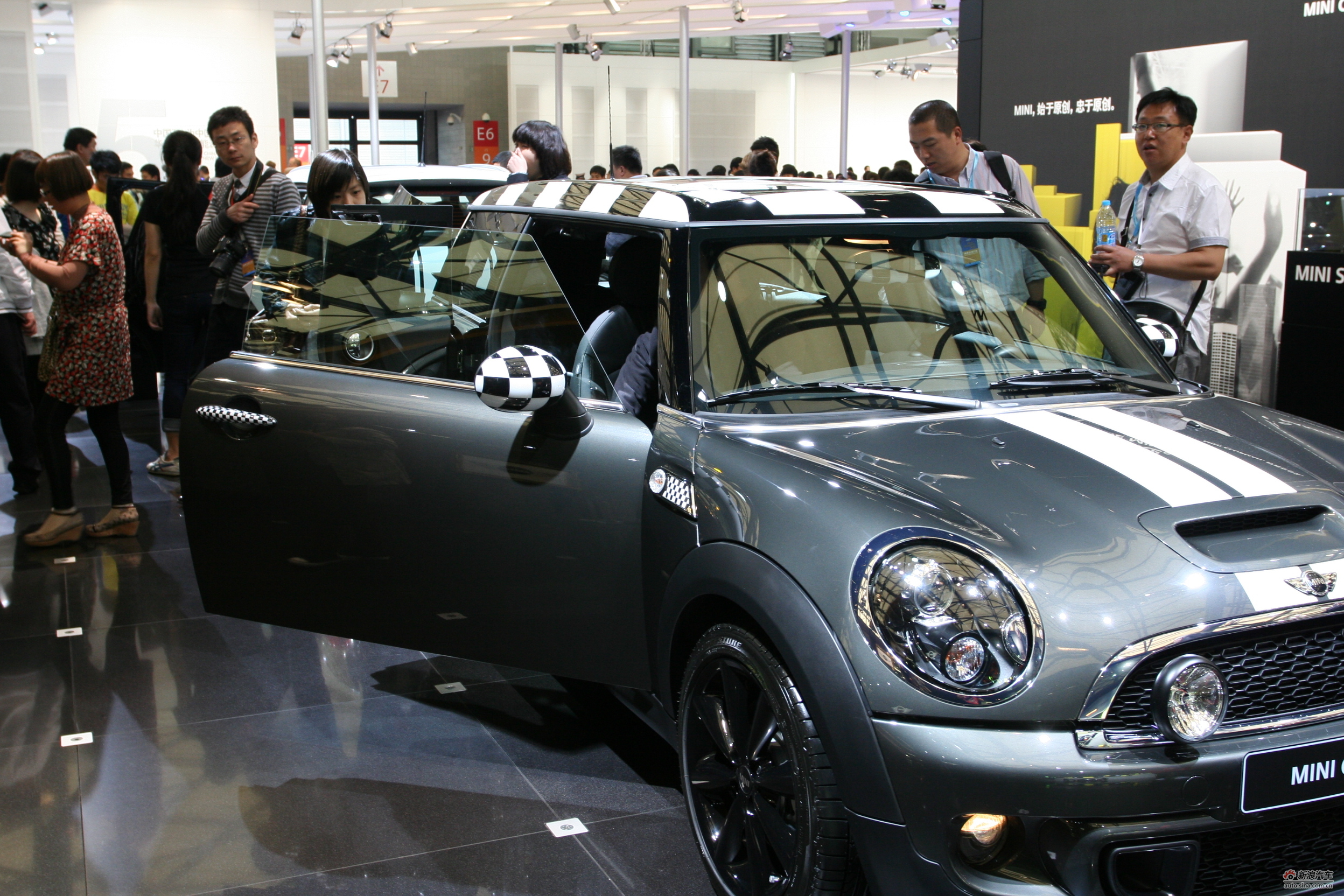 minicooperclubman_mini clubman车展图片5248933_汽车图库_新浪汽车