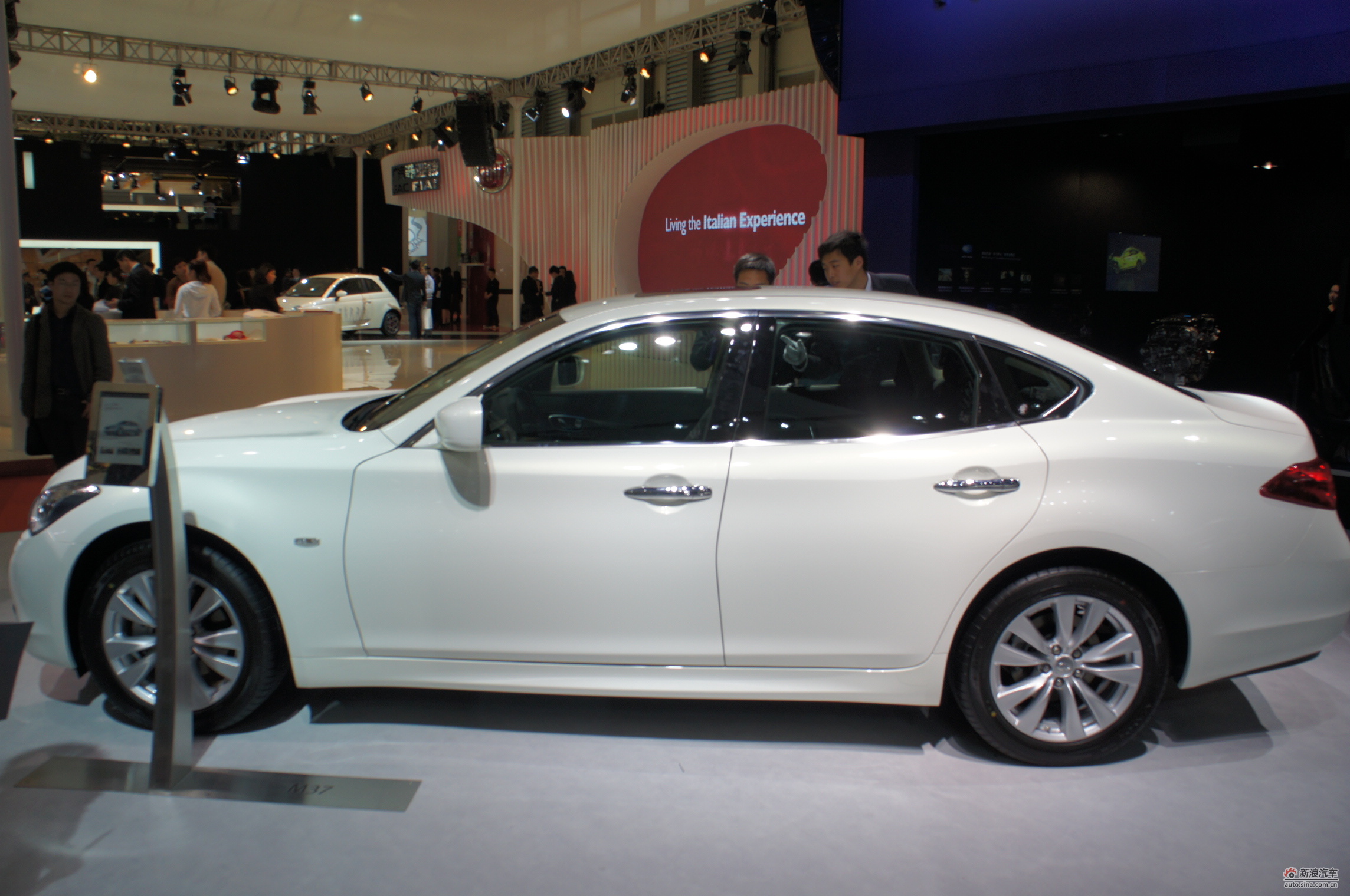 英菲尼迪m37_英菲尼迪m车展图片5221707_汽车图库_新浪汽车_新浪网