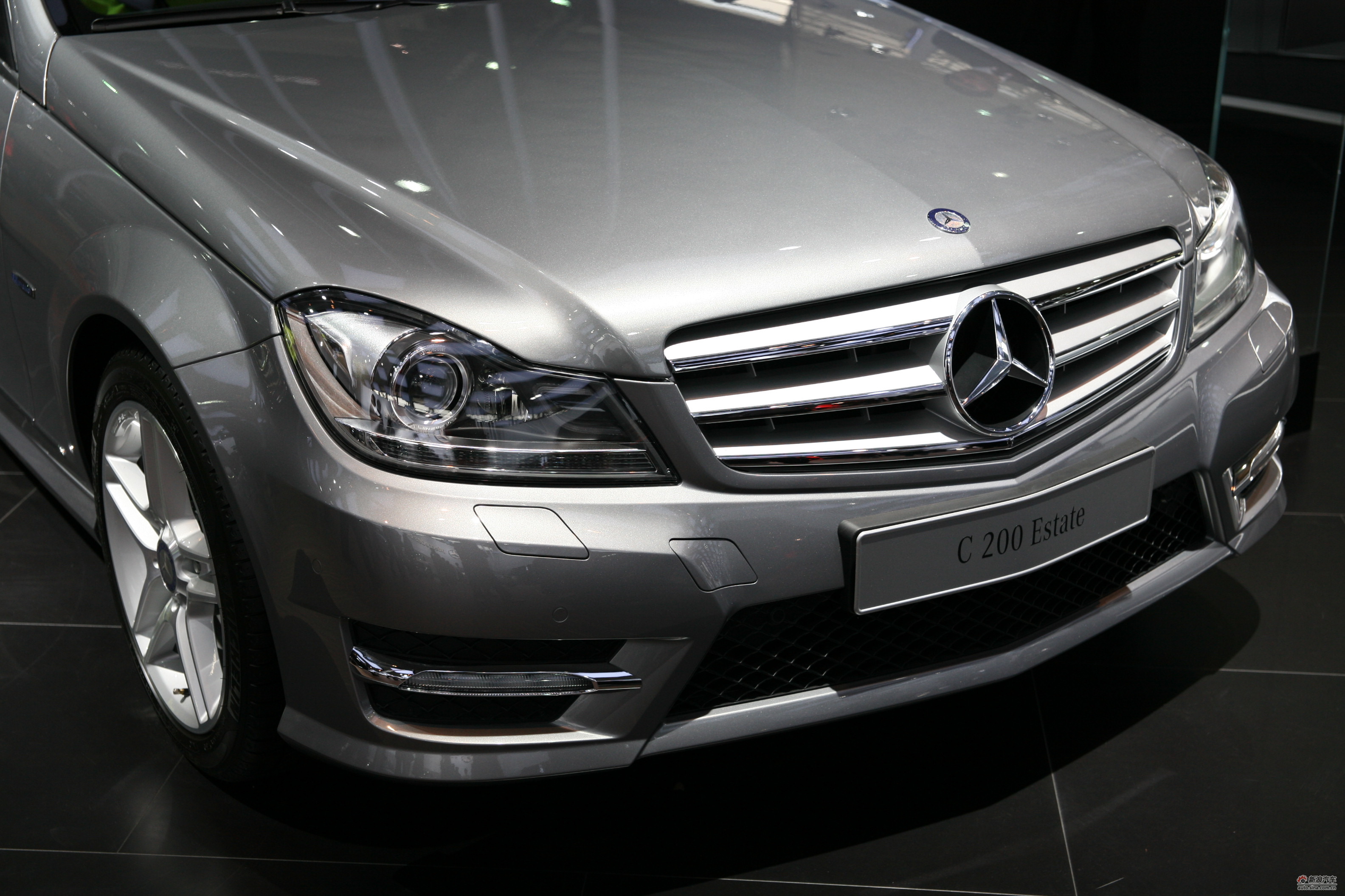 奔驰c200_奔驰c级-进口车展图片5228186_汽车图库_新浪汽车_新浪网