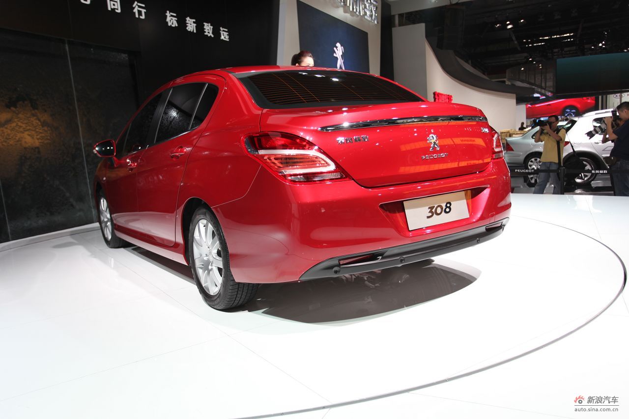图为:东风标致308.
