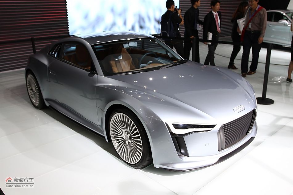 奥迪R8 e-tron