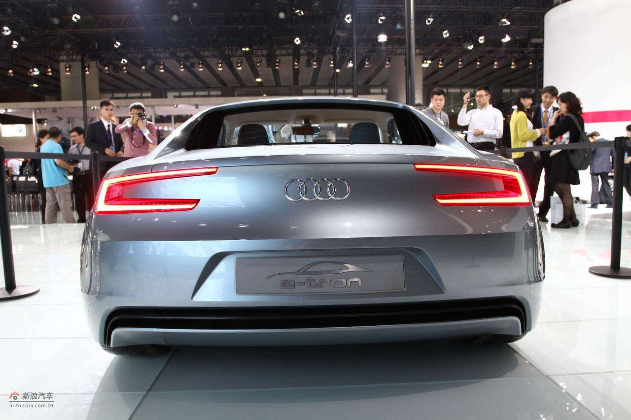 奥迪r8 e-tron