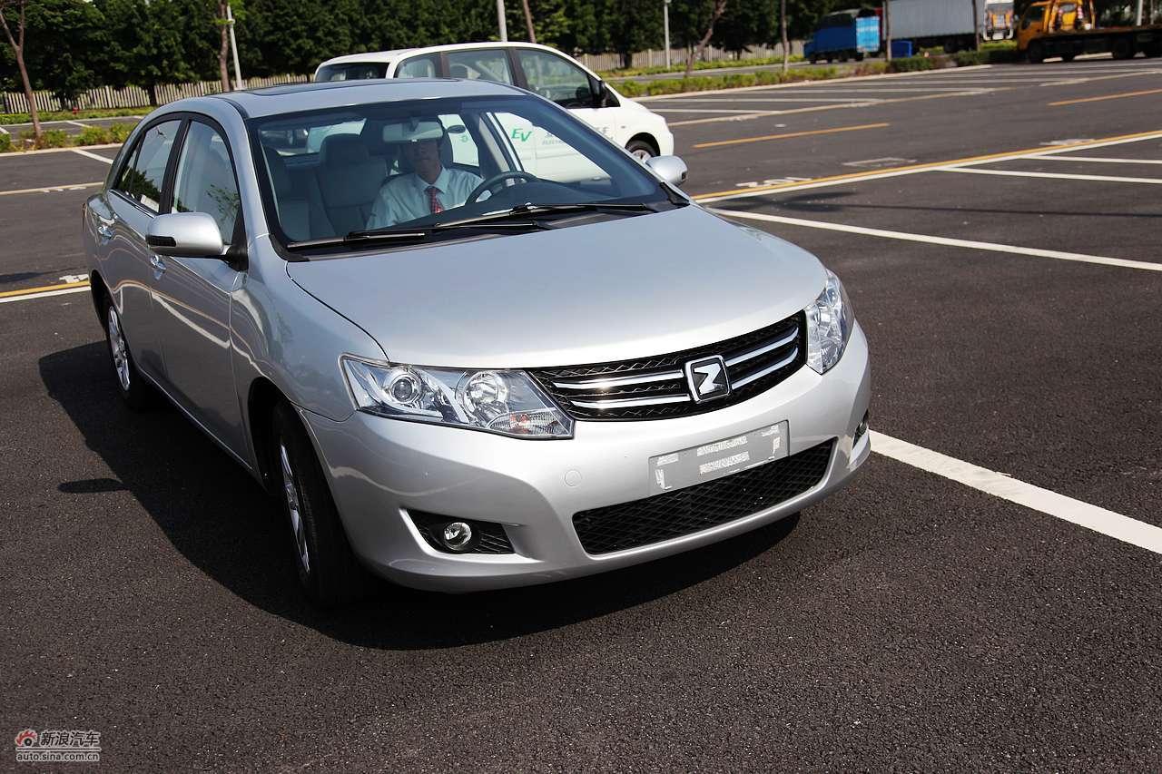 众泰z300_z300车展图片10430432_汽车图库_新浪汽车_新浪网