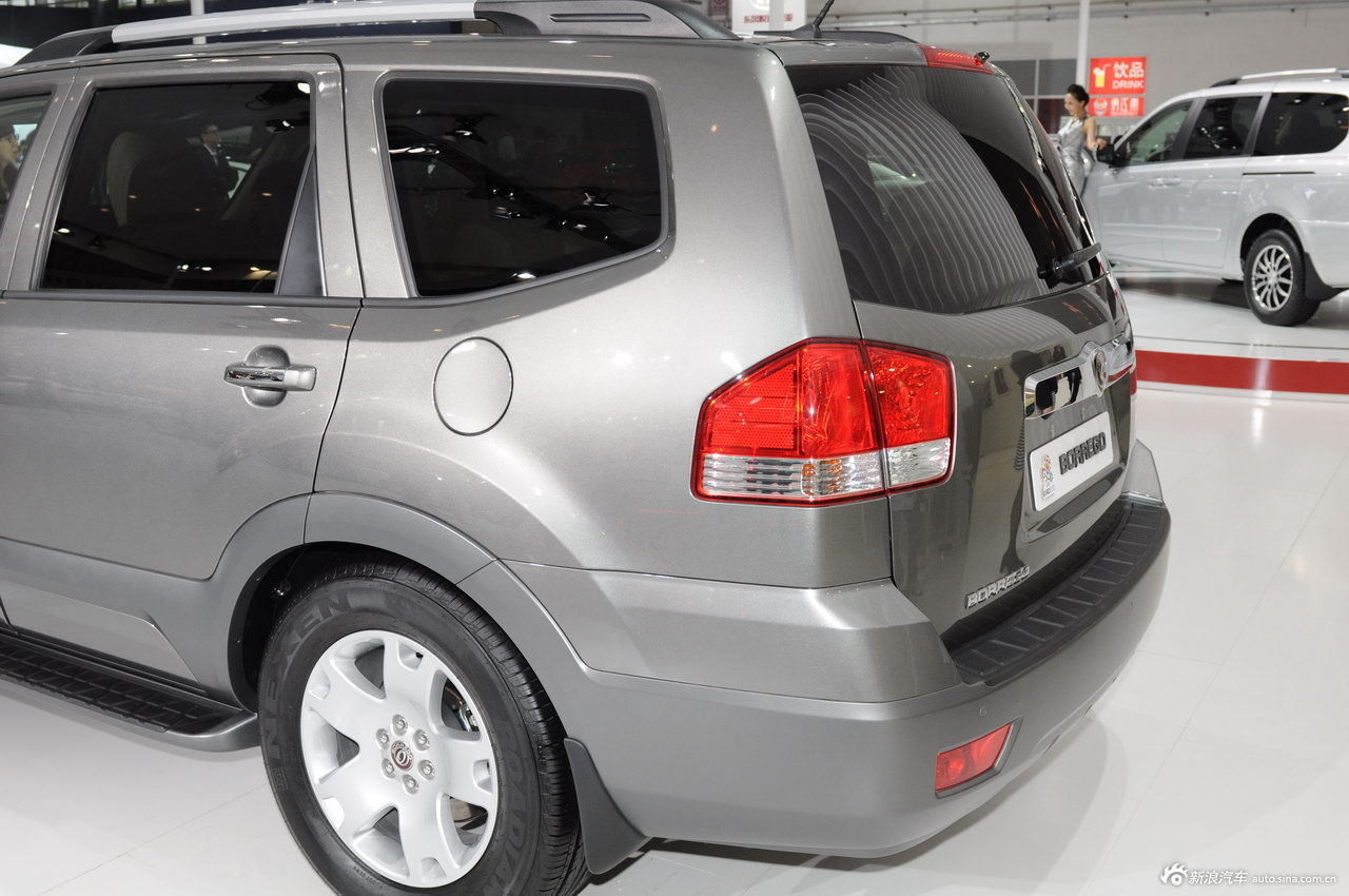 起亚霸锐_霸锐车展图片15441445_汽车图库_新浪汽车_新浪网