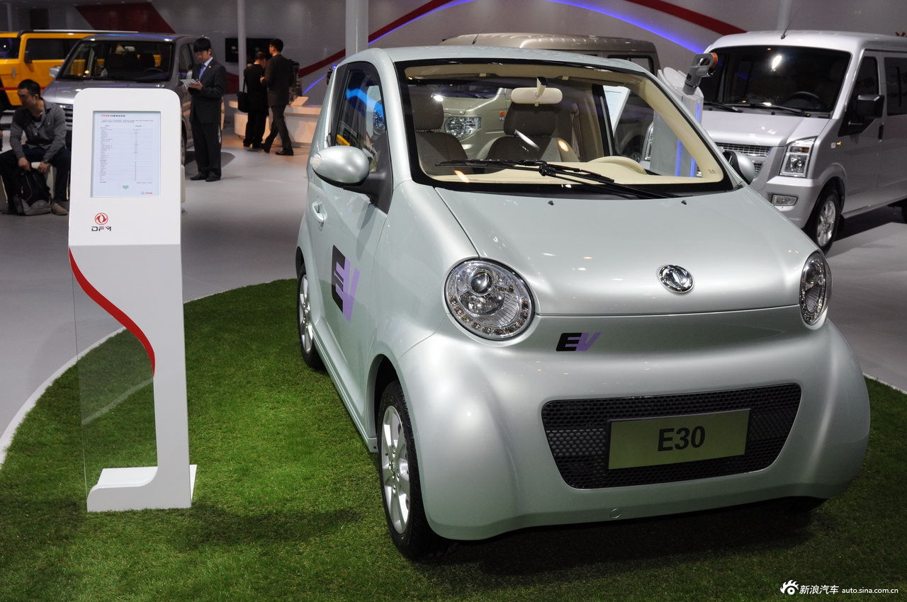 东风e30电动车_东风纯电动车车展图片15444703_汽车图库_新浪汽车