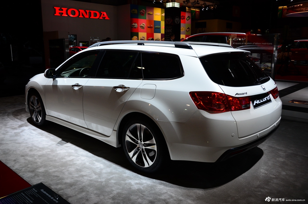 第九代雅阁旅行版