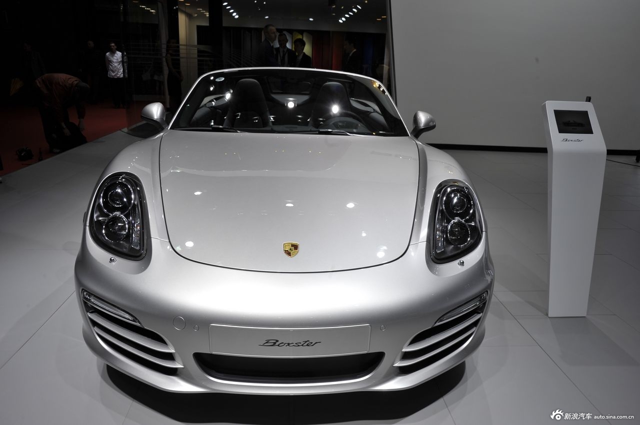 图为:保时捷boxster
