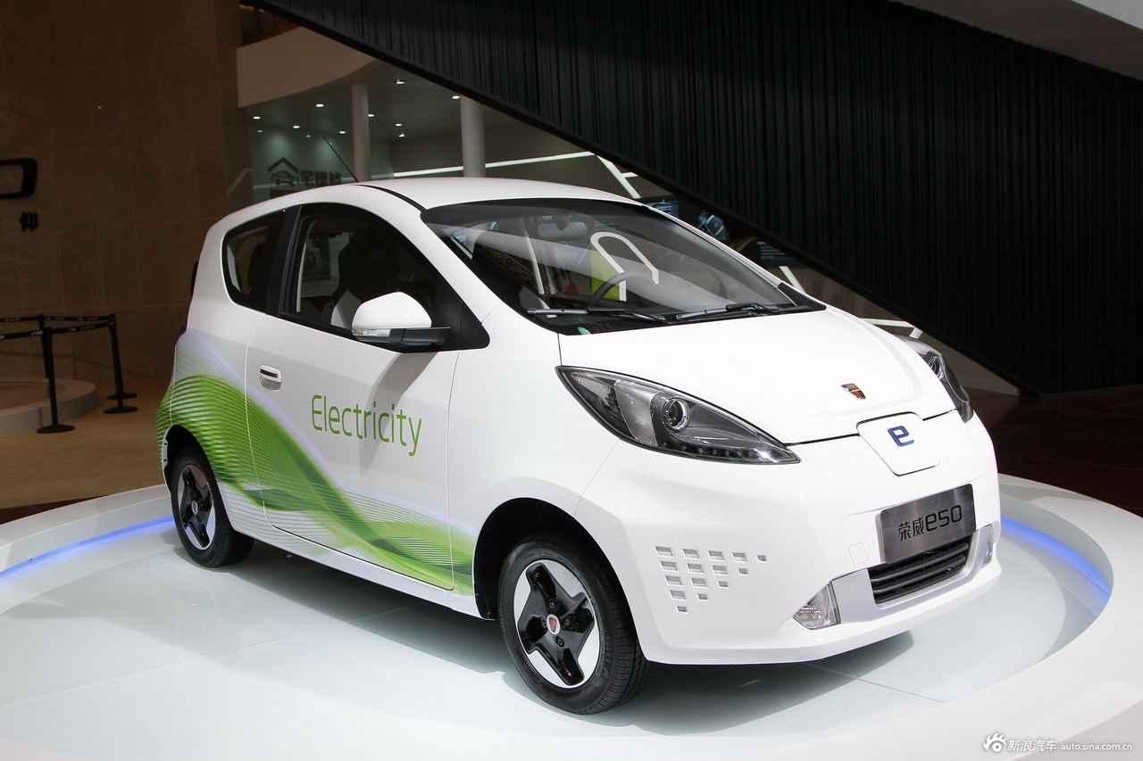 图为:荣威e50
