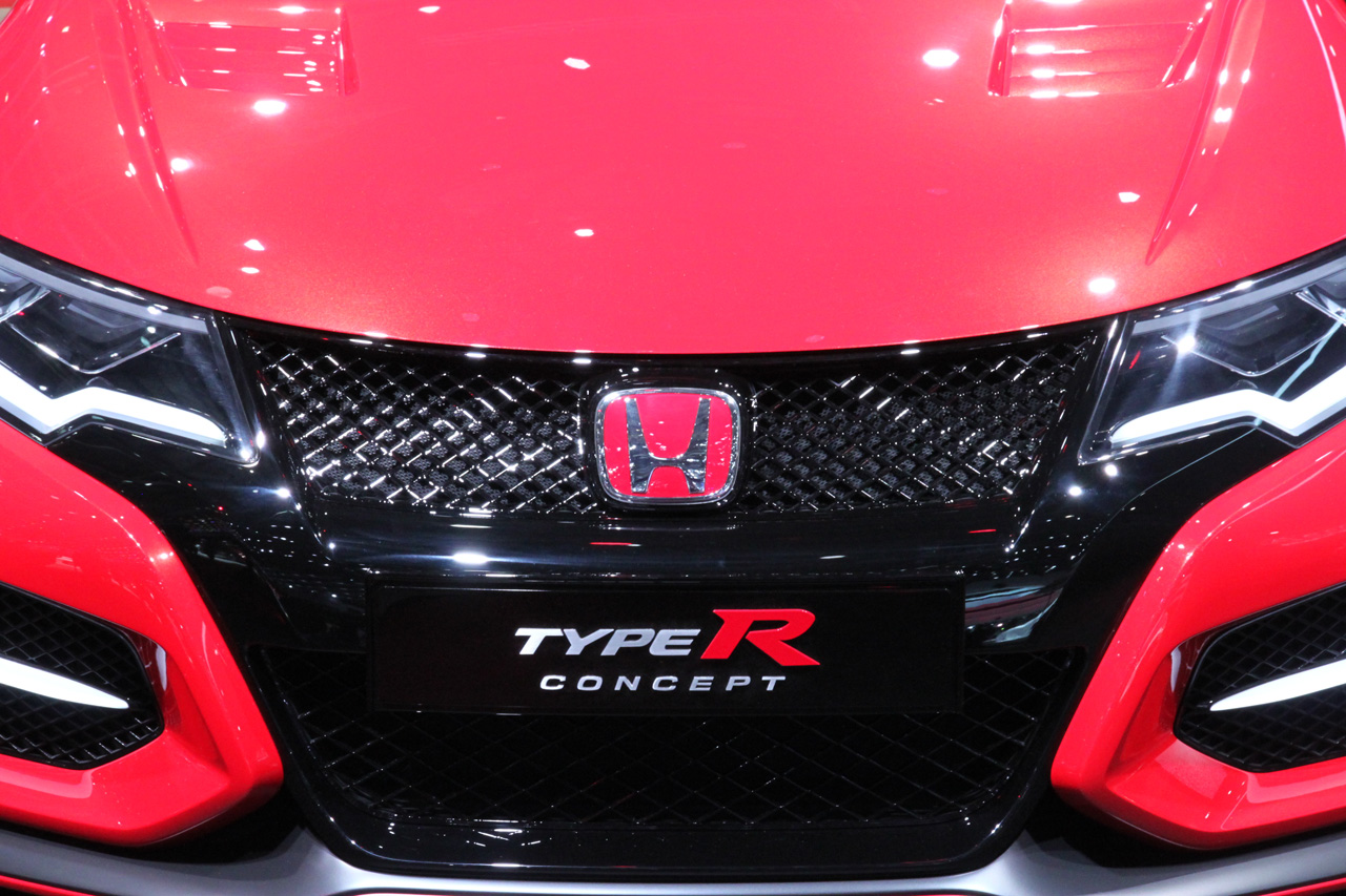 2/2 2/2 思域type r 2014年日内瓦国际车展于当地时间3月4日在巴莱斯