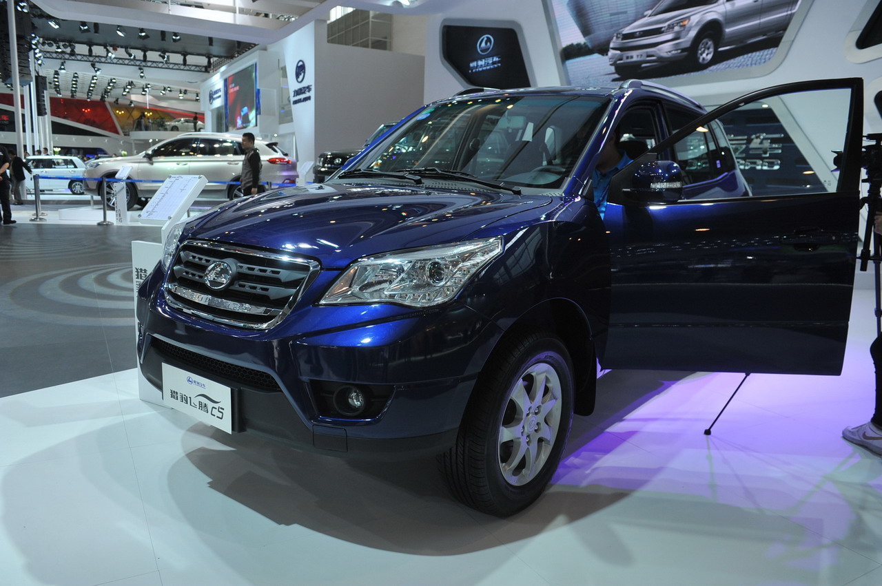 2014款猎豹飞腾c5 1.5t自动两驱豪华型