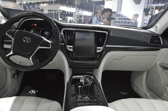 2014年第12届广州国际车展 图为：绅宝D80