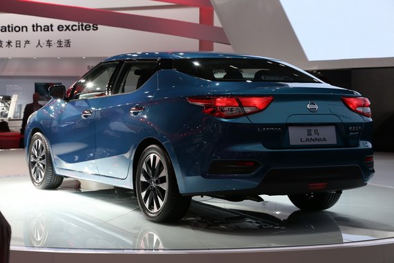 2015上海车展：蓝鸟