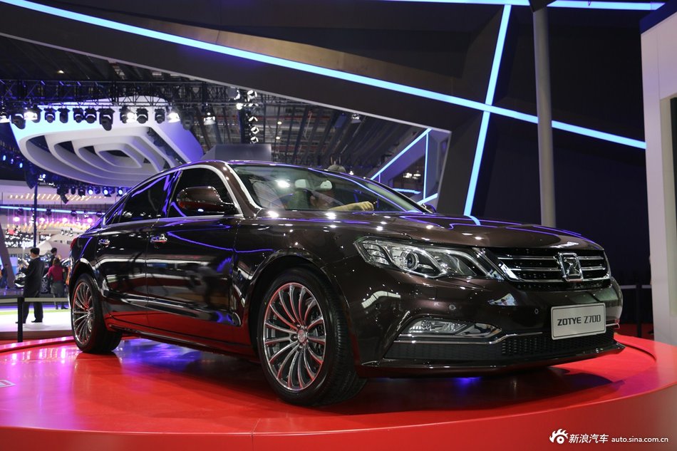 2015上海车展：众泰Z700