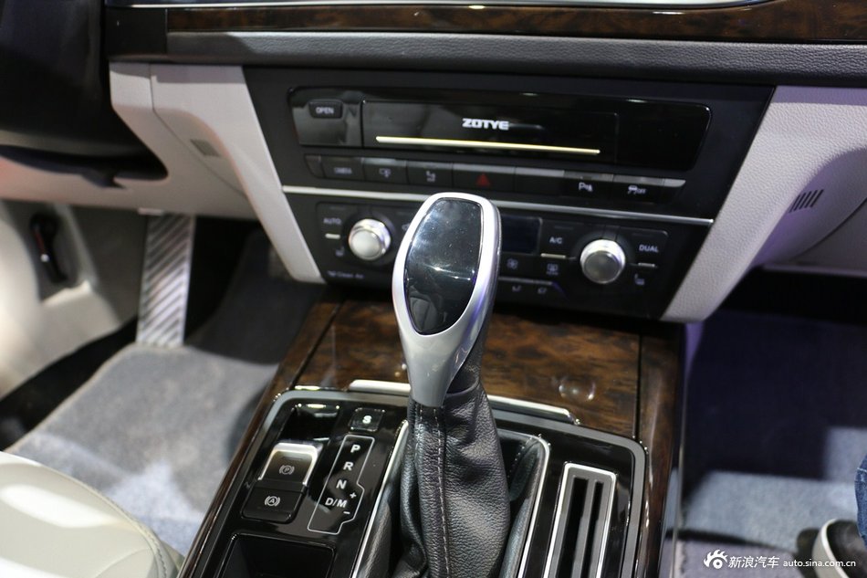 2015上海车展：众泰Z700